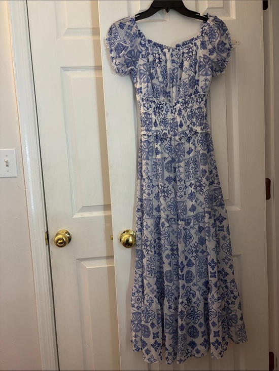 Dresses & Skirts - Blue & White Floral Smocked Maxi Dress
